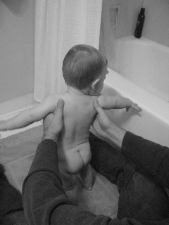 gus_bath_082004_2.JPG