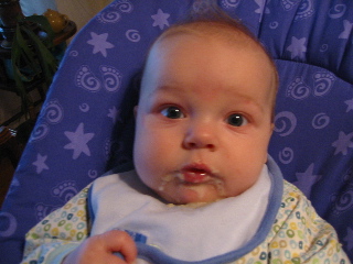 gus_eating3_041504.JPG
