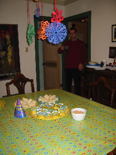 table_120404.JPG